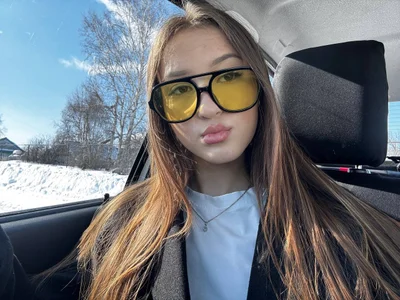 MellieLaliberte: Me😊 ( 5 фото)