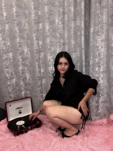 Hey_Selena Public Pic 5