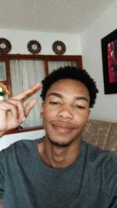 Higger_dickCaptivating smile图片