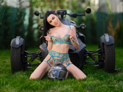 KathrynSin How blue suits me? 😊 사진 2