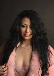 SexyNixy Dressed in pink, but ready to undress your mind Foto