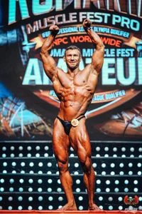 muscularkevinのPublicの 3枚の写真