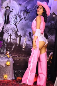 BellaOdisea happy halloween 👻🎃🐈‍⬛ Pic 8