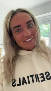 MarnieMilfxox Public Pic