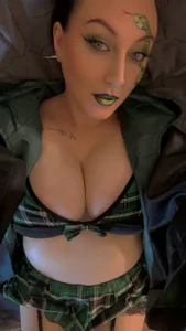 Kindsexygirl halloween 2025 👿 Pic 3