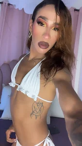 NicoleMadrird Submit at my feet 💋 Pic 3