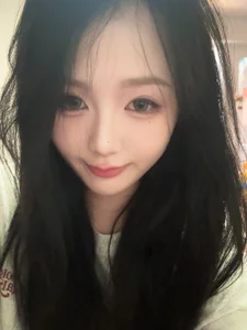 Nana-Kiss Public Pic 2