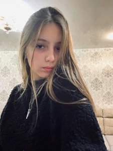 KittyLane_ Public Pic 2