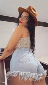 _PARISI_ Public Poză 4