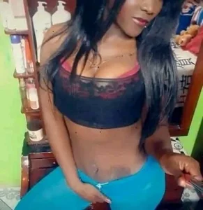 _Niki_69 In bed, misbehaving is always a good thing. Foto