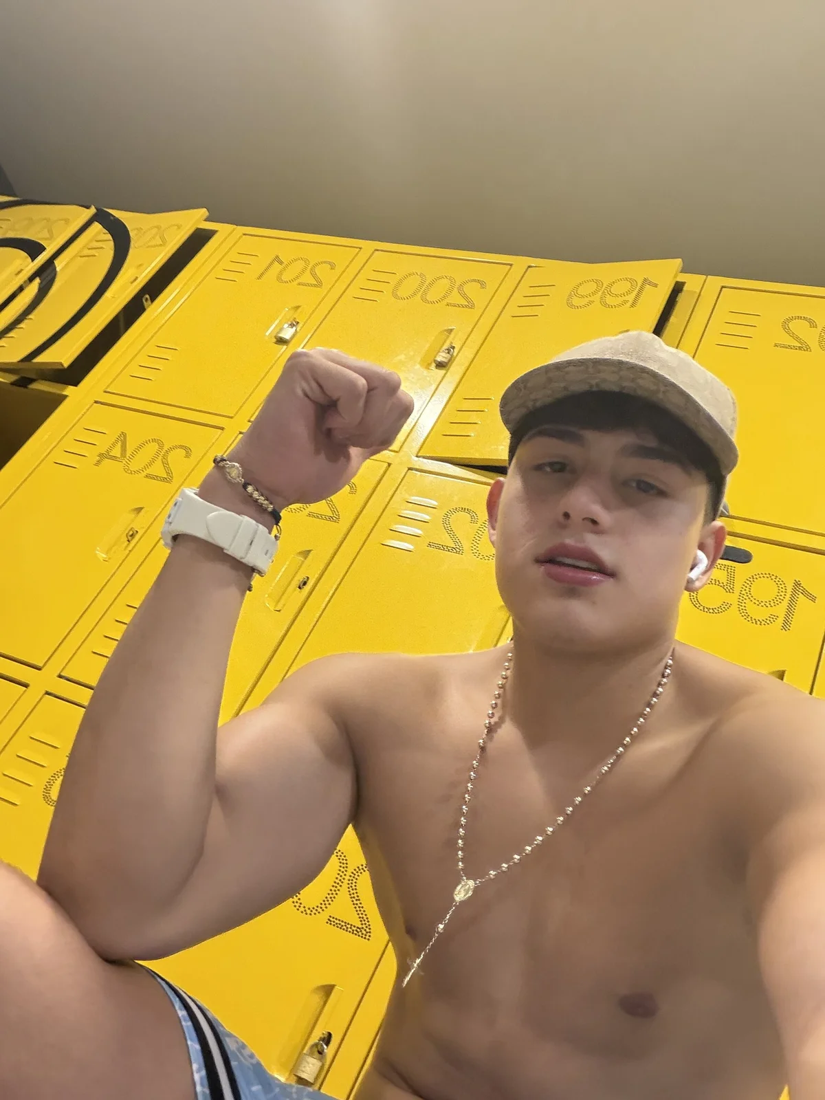 Трендове зображення  2199 Lander_Cruz