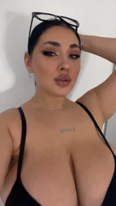 boobzilla_ Lets Play Foto 2