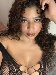 Lilybrunette_ XOXO Pic 5