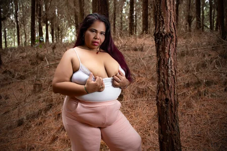 AshleyGrahamsThick Ass MILF图片