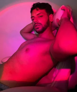 Logan_cocky PINK 🈹 Pic 3