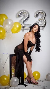 NebetColinのHelp me with a❤️の枚の写真