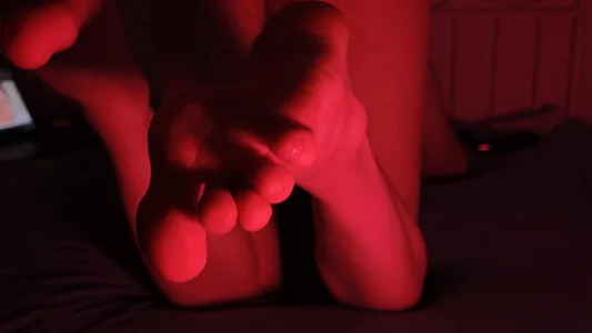 Poulposaurus Foot fetish Foto 7