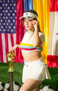 ZoeWilliis Kiss for the Champion Billede 2