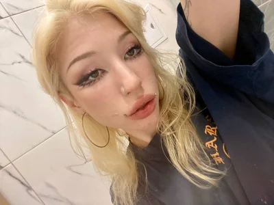 SallyChaのVery hotly days🧡の 8枚の写真