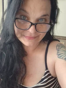 GeeKnee Public Pic 7