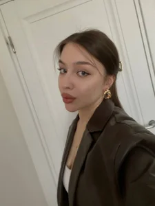 OliviaVex Public Pic 2