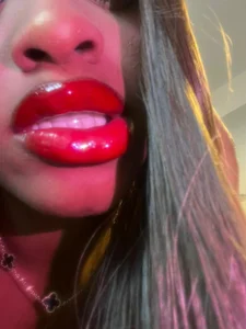 LiaTrainor 💋do you want some of these💋 Foto