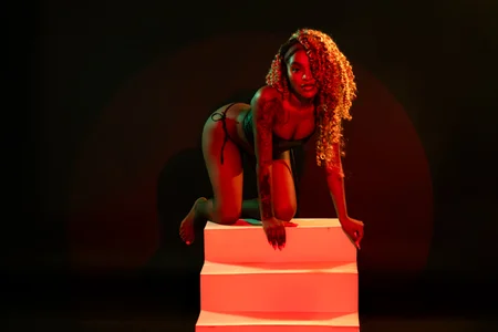 I am Zizi 🪬 de ELEGGUA_  2 photos