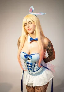 naoko_kirinoSWEET BUT NAUGHTY 💜💙 Bild 5