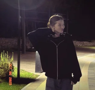 JanethLevineのPublicの 2枚の写真