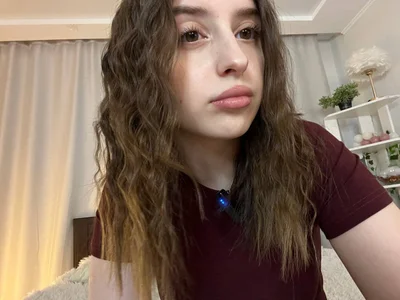 LeanneDinkle do you like curls? Pic 2