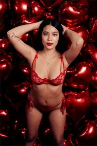 laura_rouse7: My valentine, you are your love ♥️🎁 ( фото)