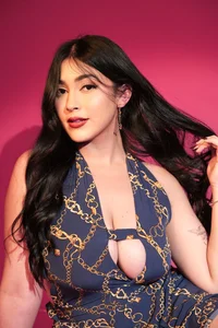 Beautiful in violet od JulesBenett  5 snímek