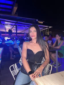 SarayCortess Public Pic 4