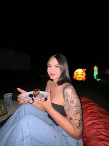 Beella1_ Public Pic 4