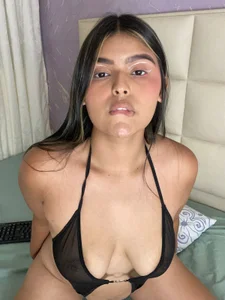 zoe_sweet69 Public Pic 5