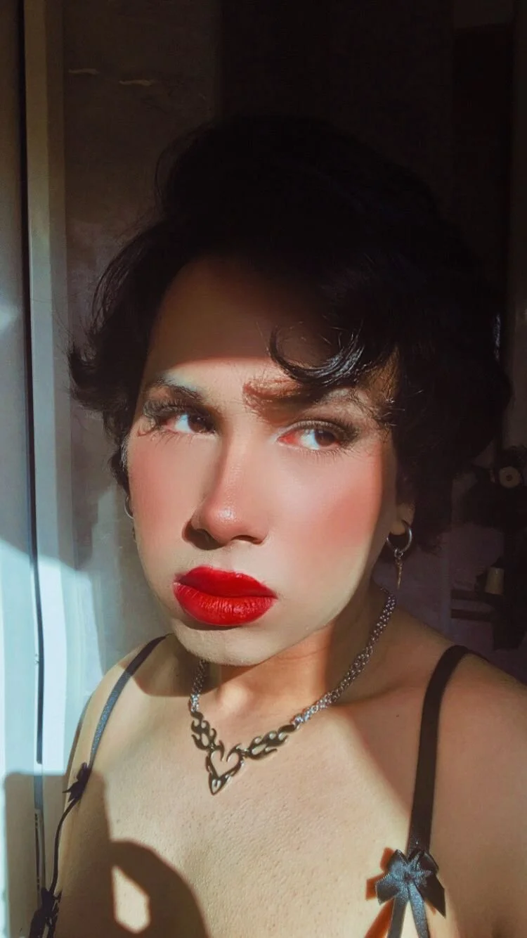 Foto em tendência de FemCupid 5132
