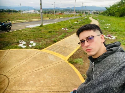 Colombiano2_ Public Pic 2