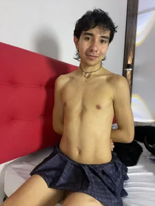 NoahWalker__ Enjoy Poză