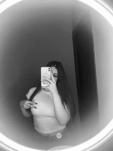 LexyGilbert Look at me Pic 2