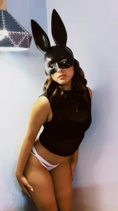 _Lucy_Grey_ Sexy rabbit Billede 4