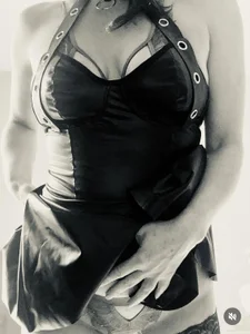 HomewreckingRoxy: Public ( 5 фото)