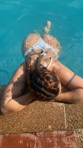 alice__collen loving the beach 🍉✨ Pic 3
