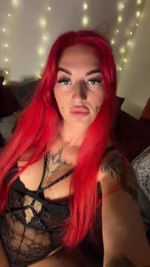 MrsRedFoxy 🥵 Pic 8