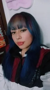 Vera_Gold_ Public Pic 5