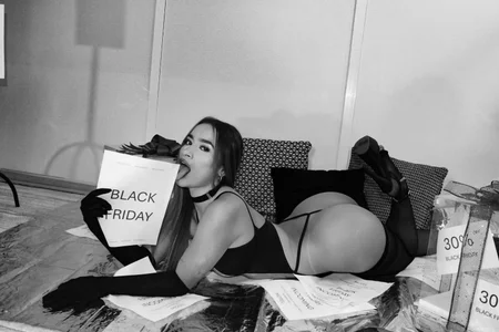 AmaiaHaywood Black fantasy Friday💣 Foto 3