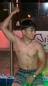 my life my body a while ago 🥲 de Liam_Chameliam  4 Imagens