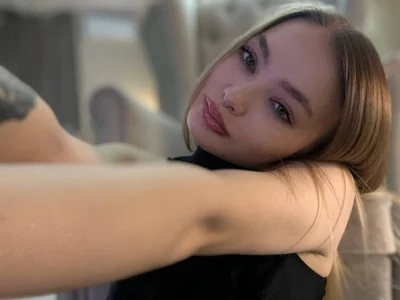 AriWild Public صورة واحدة|AriWild Public صورتان|AriWild Public  صور|AriWild Public  صورة