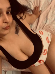 ErikaAmor Public Pic 3