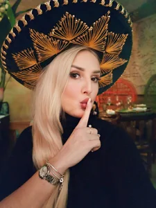 MariaRichi_: Hello ( 4 фото)