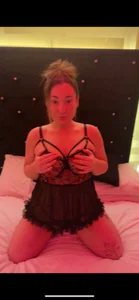 Ellie_lush_curves Public Pic 4